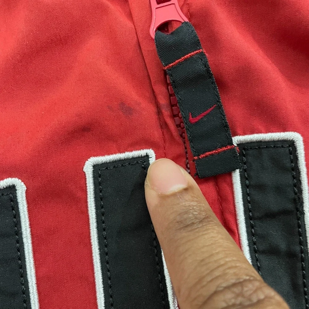 Vintage Nike Windbreaker Jacket Kids 7 Red Y2K Hooded Full Zip Windbreaker